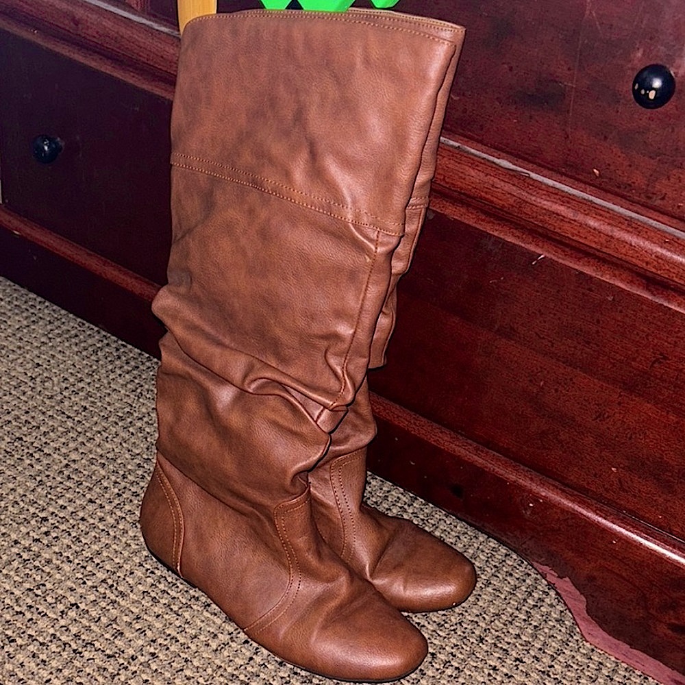 Qupid Brown Boots